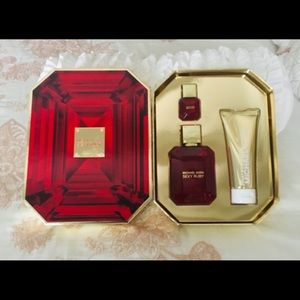 Michael Kors Sexy Ruby Gift Set